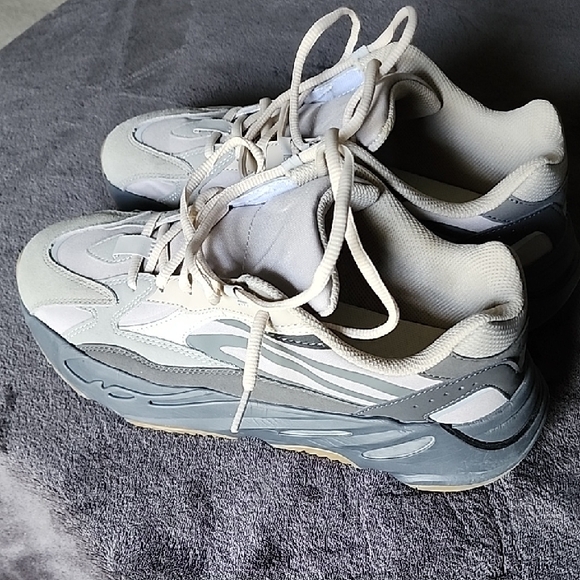 FU7914 adidas YEEZY Boost 700 V2 Tephra Gum Brown Black Grey (Men's)